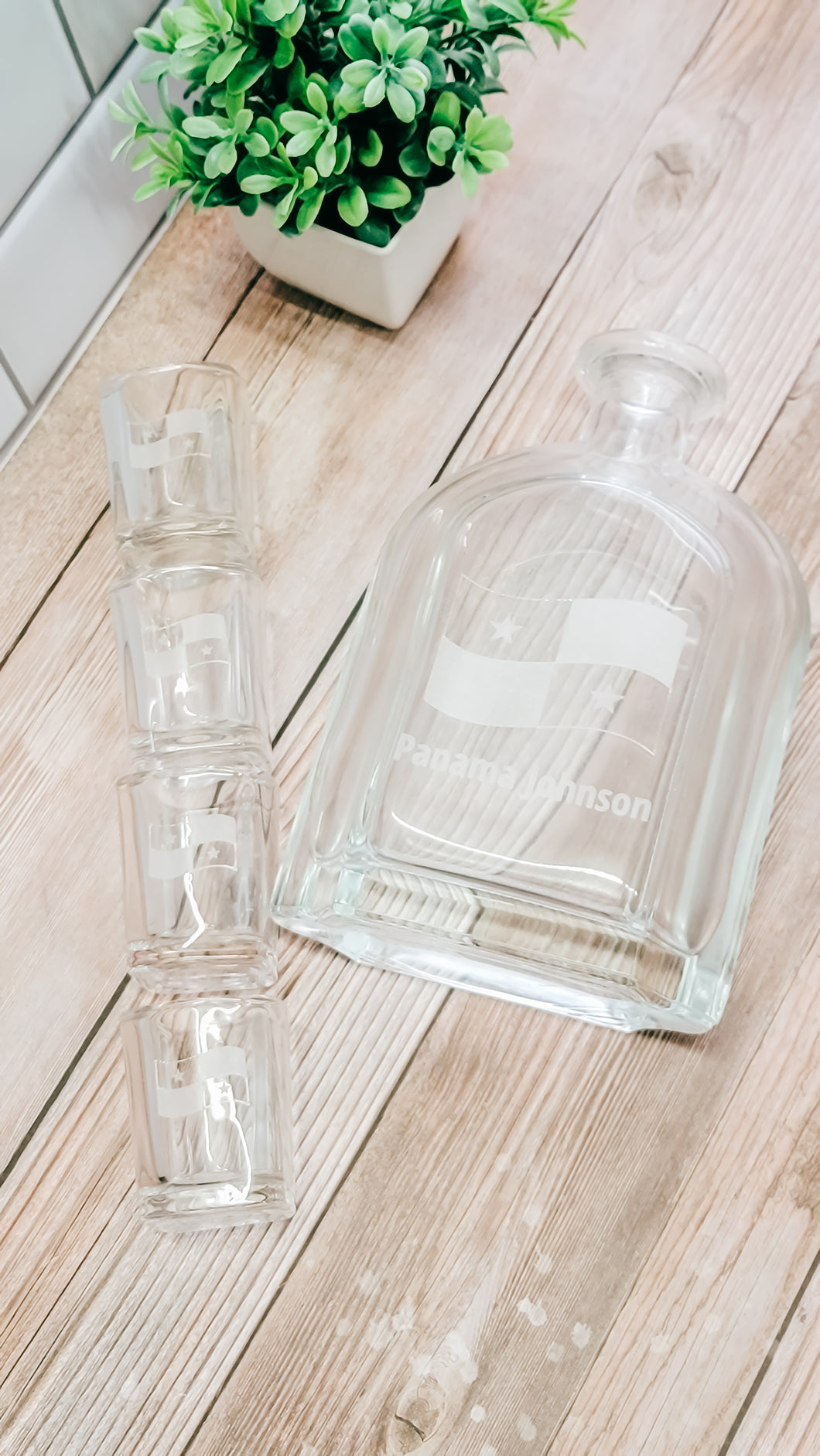 Glass Decanter with Stopper